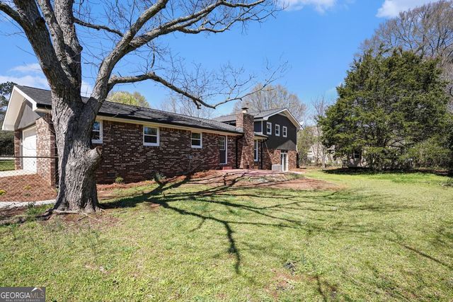 8832 Twin Oaks Drive, Jonesboro, GA 30236