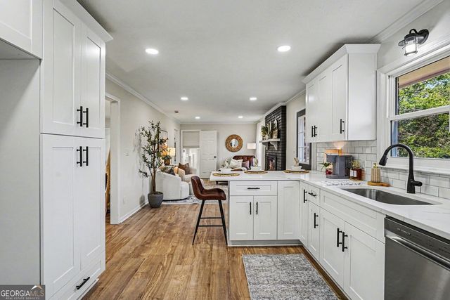 8832 Twin Oaks Drive, Jonesboro, GA 30236