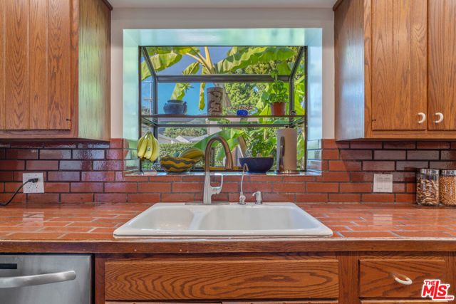 11806 Bellagio Road, Los Angeles, CA 90049