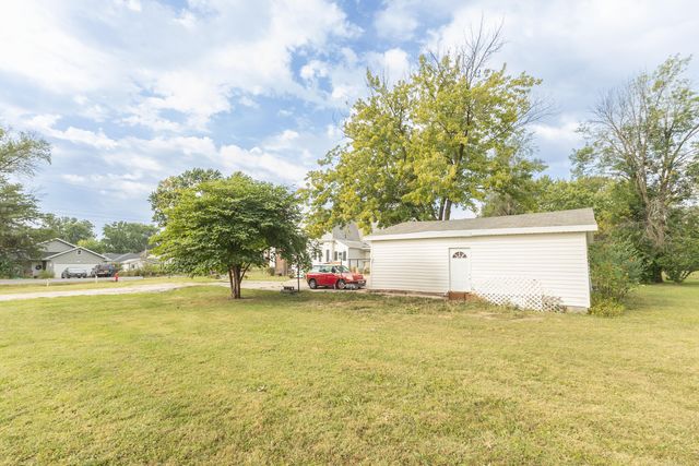 523 MOREHEAD ST, Moberly, MO 65270