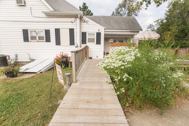 523 MOREHEAD ST, Moberly, MO 65270