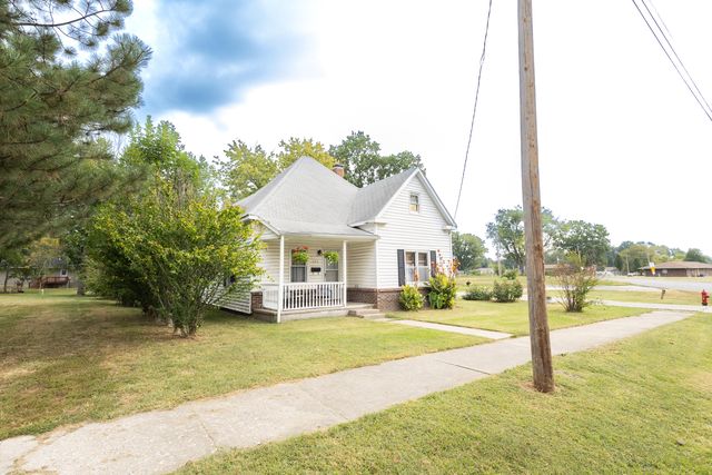 523 MOREHEAD ST, Moberly, MO 65270