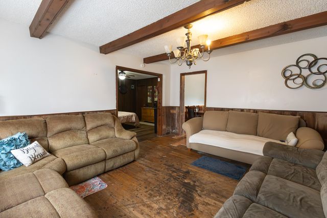 523 MOREHEAD ST, Moberly, MO 65270