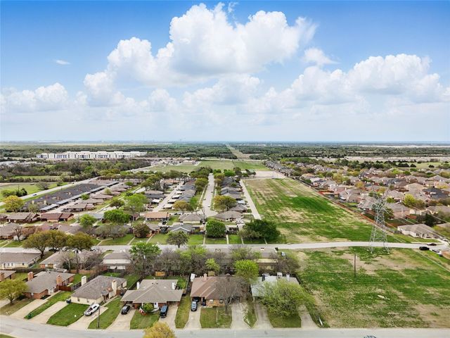 1752 Dynasty Drive, Glenn Heights, TX 75154
