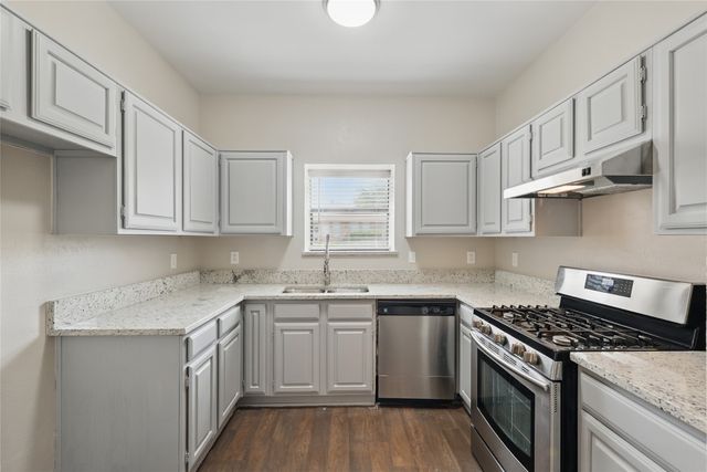 1752 Dynasty Drive, Glenn Heights, TX 75154