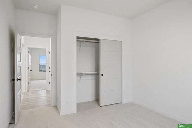 11718 S 124th Avenue, Papillion, NE 68046