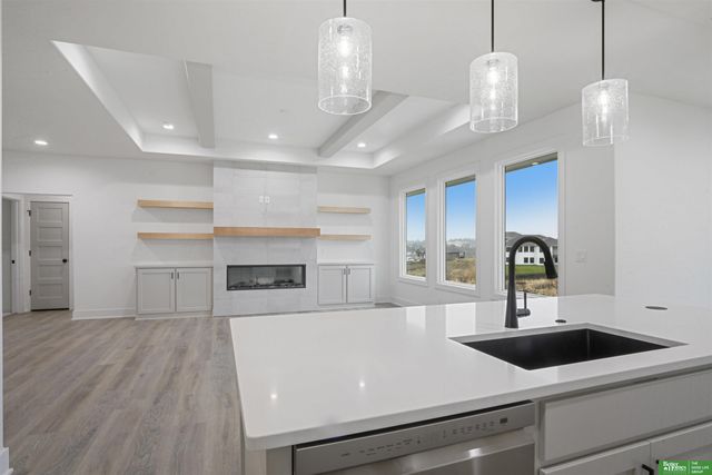 11718 S 124th Avenue, Papillion, NE 68046