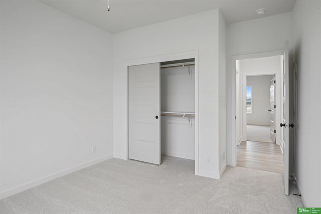 11718 S 124th Avenue, Papillion, NE 68046