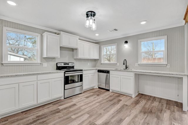 513 E Washington Street, Denison, TX 75021