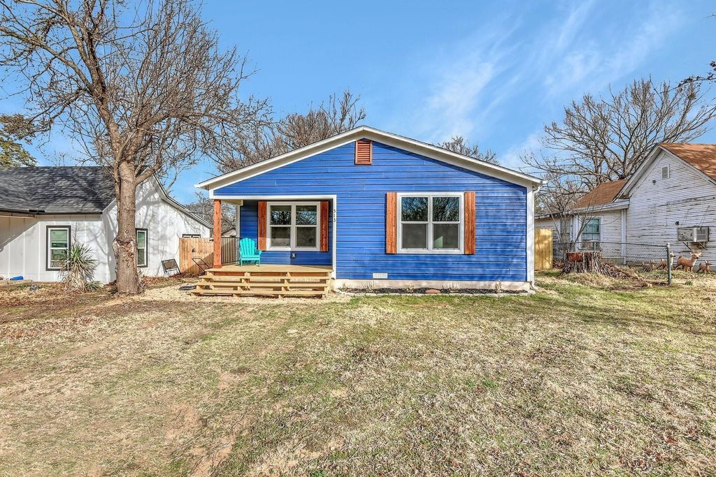 513 E Washington Street, Denison, TX 75021