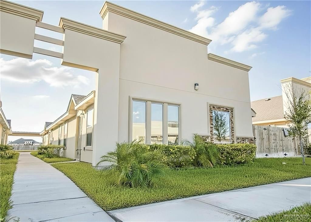 2212 Taxco Court 1, Edinburg, TX 78542