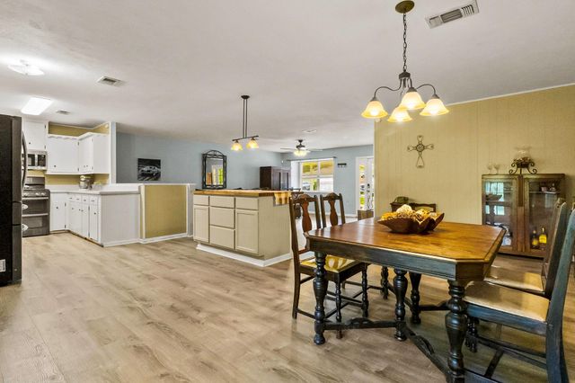 4420 Shady Lane, Huntsville, TX 77320