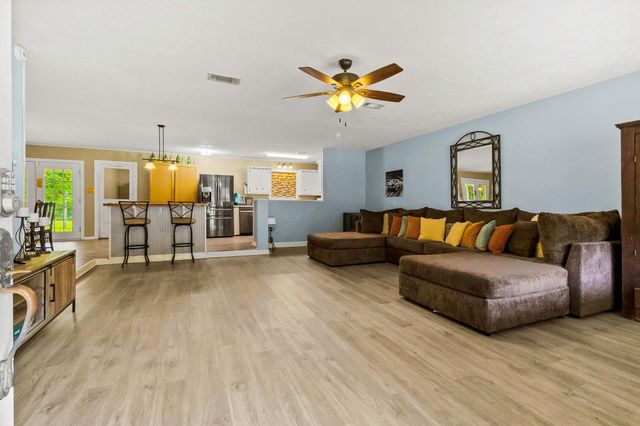 4420 Shady Lane, Huntsville, TX 77320
