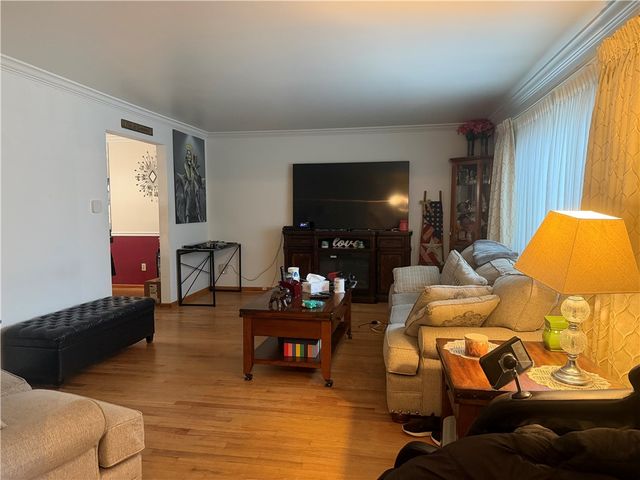 10207 Pearl Road, Penn Hills, PA 15235