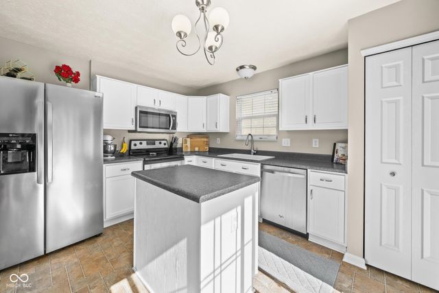14934 Alysheba Drive, Noblesville, IN 46060