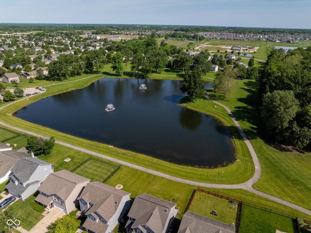 14934 Alysheba Drive, Noblesville, IN 46060