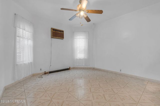 6 Lincoln Place, East Rutherford, NJ 07073