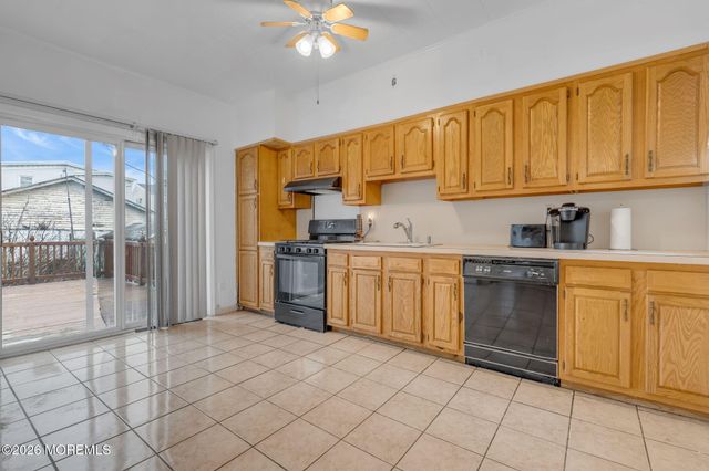 6 Lincoln Place, East Rutherford, NJ 07073