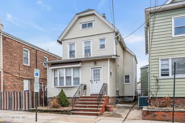 6 Lincoln Place, East Rutherford, NJ 07073