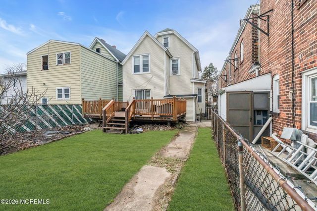 6 Lincoln Place, East Rutherford, NJ 07073