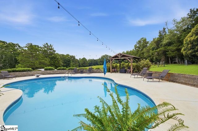 240 Warren Watt Road, Iva, SC 29655