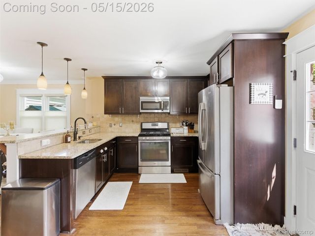 1223 Greenleaf Drive, Royal Oak, MI 48067