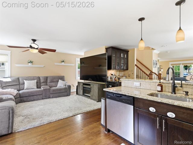 1223 Greenleaf Drive, Royal Oak, MI 48067