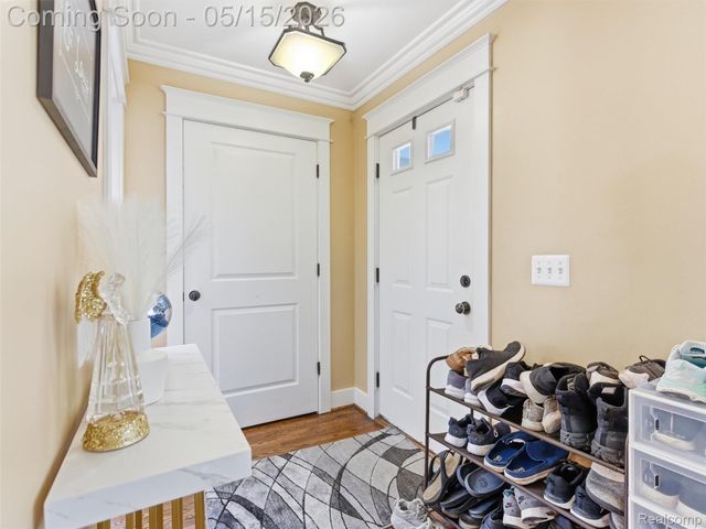 1223 Greenleaf Drive, Royal Oak, MI 48067