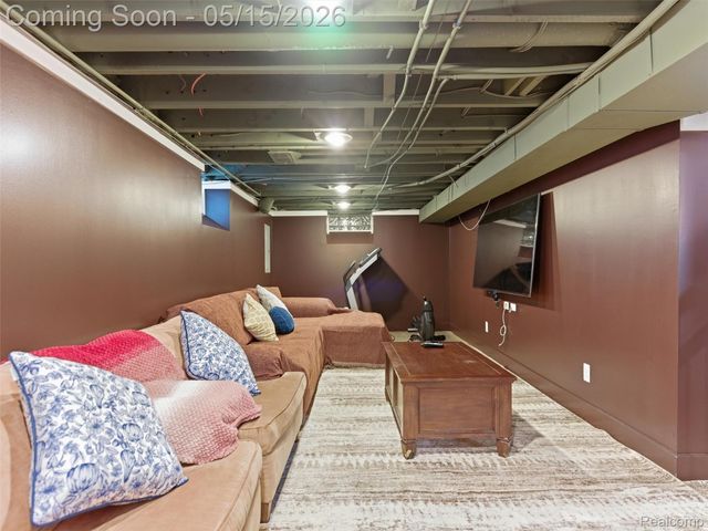 1223 Greenleaf Drive, Royal Oak, MI 48067