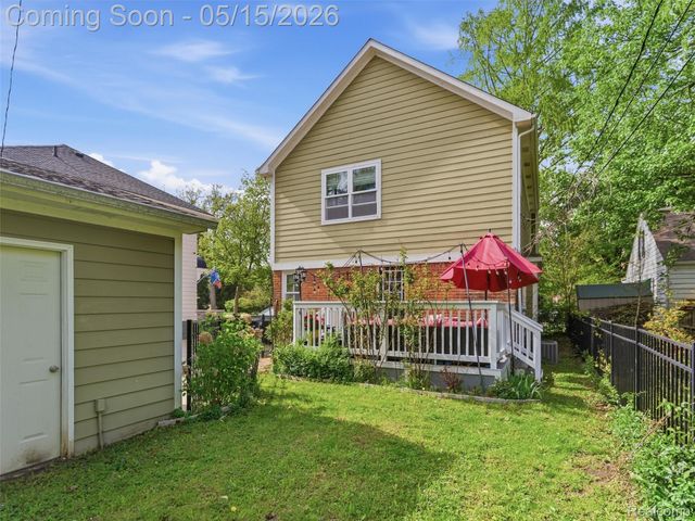 1223 Greenleaf Drive, Royal Oak, MI 48067