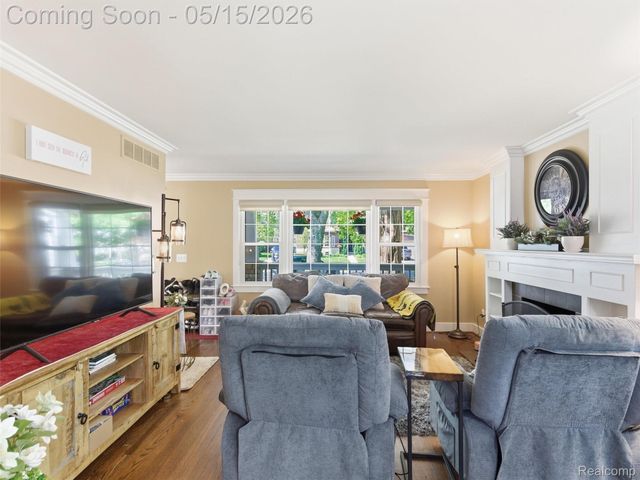 1223 Greenleaf Drive, Royal Oak, MI 48067