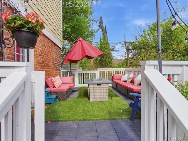 1223 Greenleaf Drive, Royal Oak, MI 48067