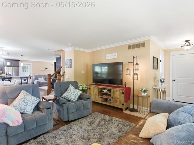 1223 Greenleaf Drive, Royal Oak, MI 48067