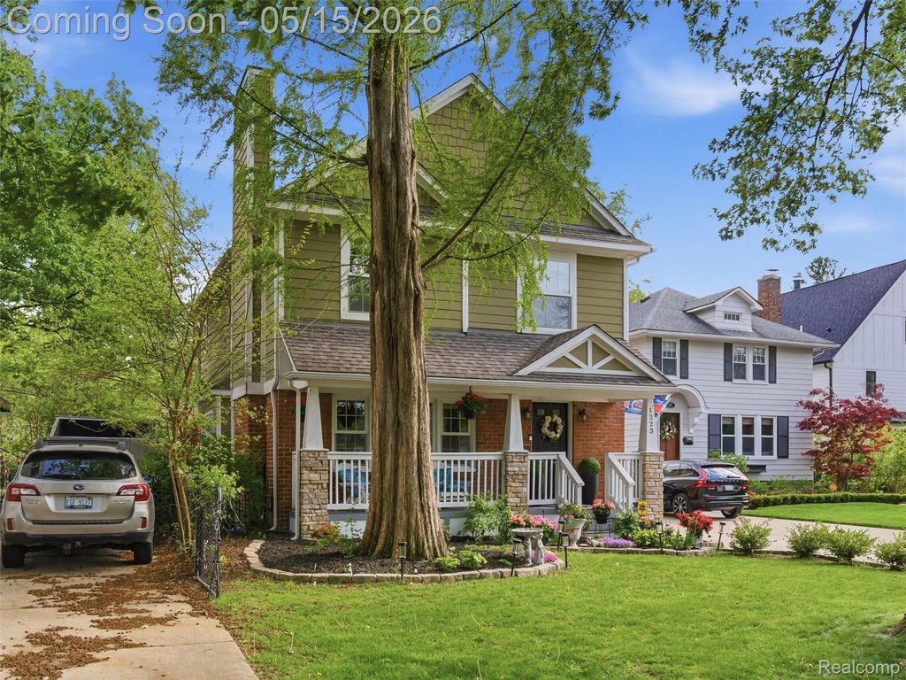 1223 Greenleaf Drive, Royal Oak, MI 48067