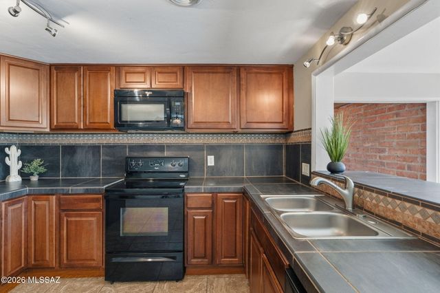 6142 E 20th Street, Tucson, AZ 85711