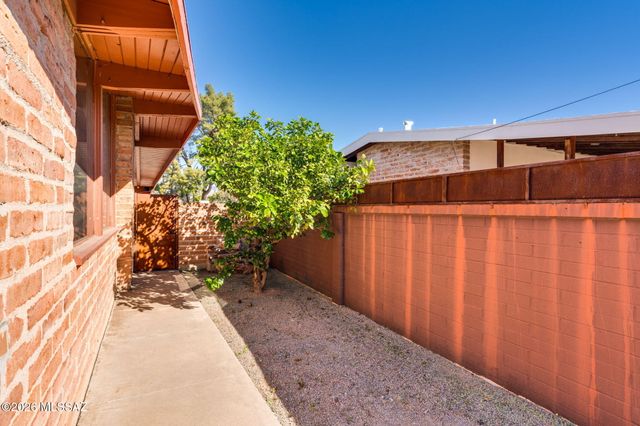 6142 E 20th Street, Tucson, AZ 85711