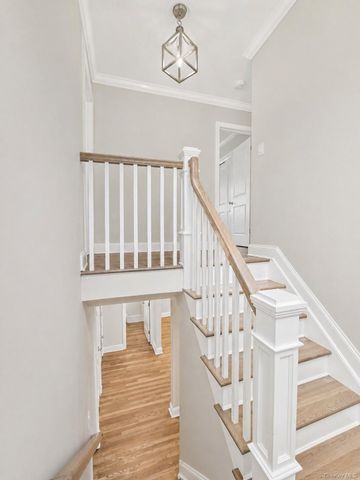 109 Aspen Drive E, Woodbury, NY 11797