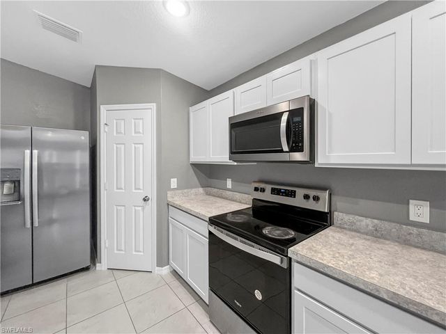 3107 35th ST W, Lehigh Acres, FL 33971