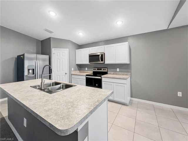 3107 35th ST W, Lehigh Acres, FL 33971