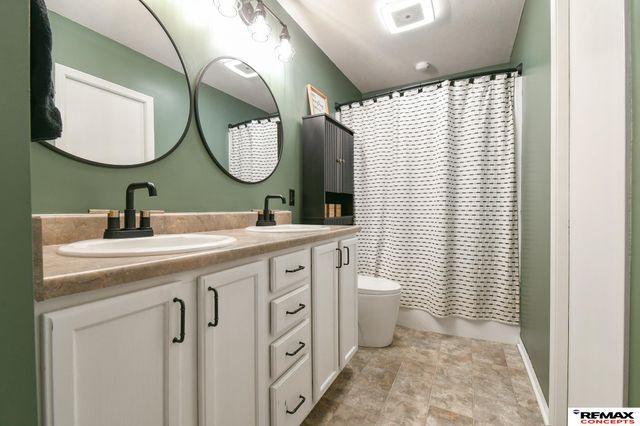 1601 SW 25 Street, Lincoln, NE 68522