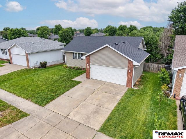 1601 SW 25 Street, Lincoln, NE 68522