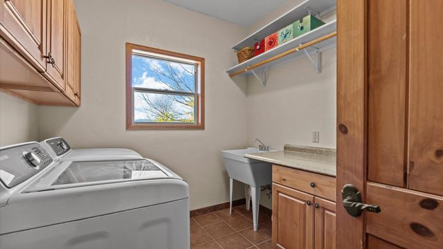 1633 Campfire Court, Loma, CO 81524