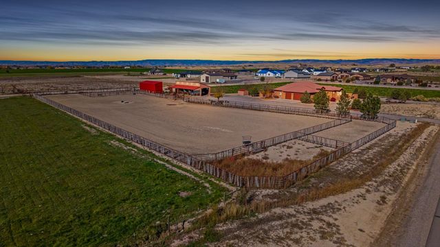 1633 Campfire Court, Loma, CO 81524