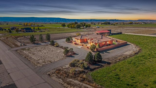 1633 Campfire Court, Loma, CO 81524