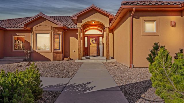 1633 Campfire Court, Loma, CO 81524