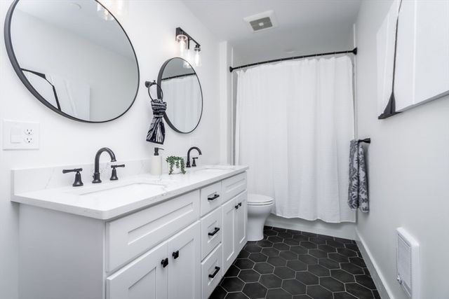 34 Salem 201, Medford, MA 02155