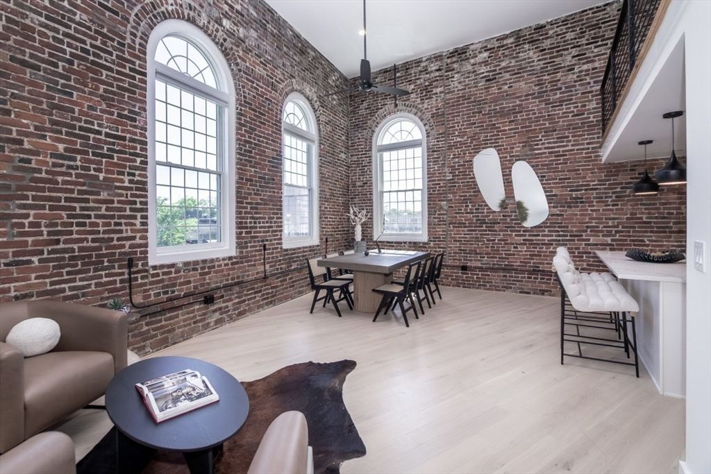 34 Salem 201, Medford, MA 02155