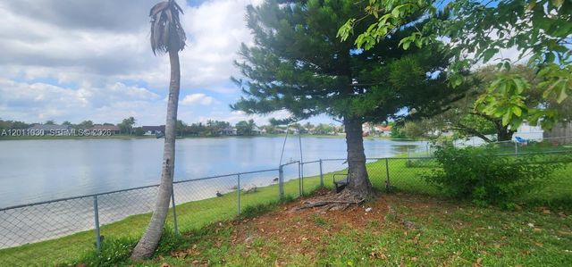 14313 SW 45th Ter 14313, Miami, FL 33175