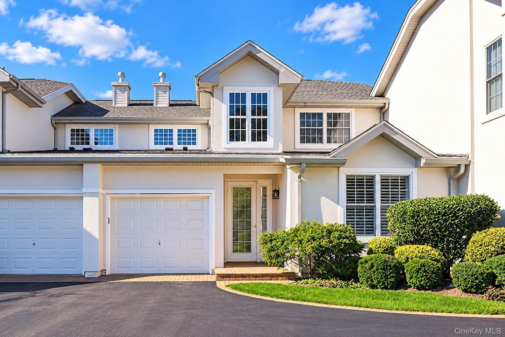 581 Verona Drive, Melville, NY 11747 — exterior