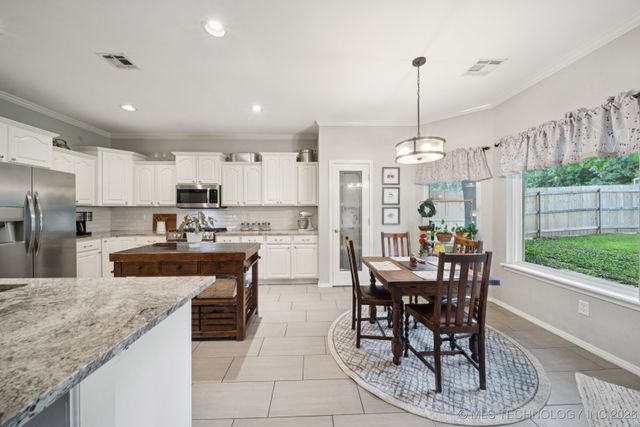 701 E 119th Street, Jenks, OK 74037